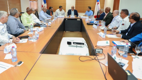 Director de promipyme sostiene reunión con Comité Consultivo